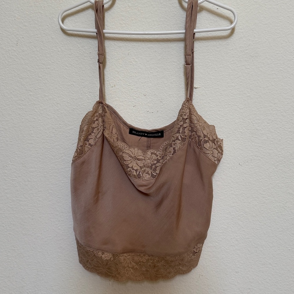 BRANDY MELVILLE TOP ONE SIZE
